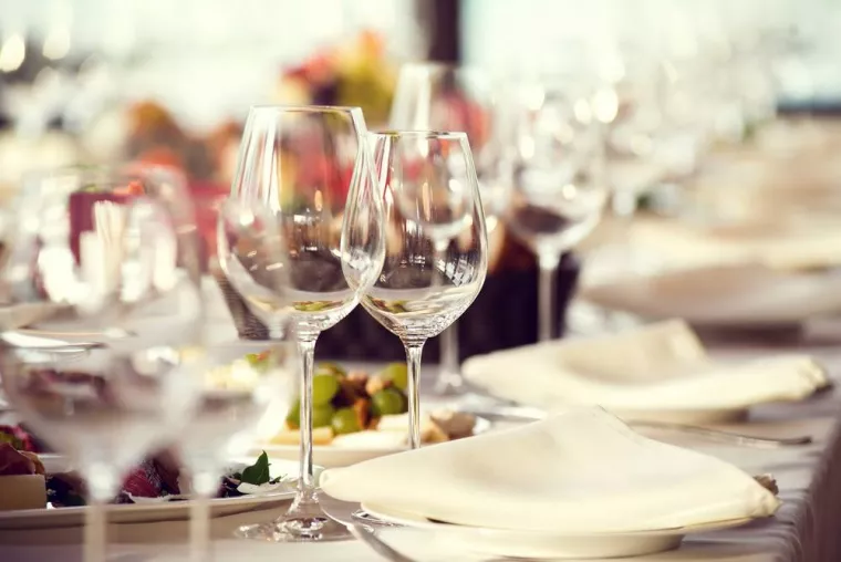 Restaurant pour un baptême dans un cadre paisible avec un menu personnalisé, Montpellier, Auberge du Mas de Daumet